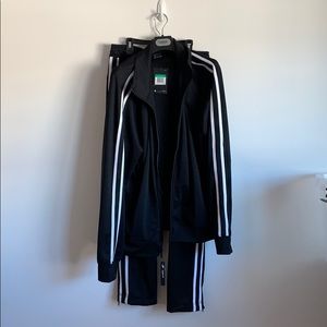 Nike Men’s Jogging Suite Size XL Loose Fit NWT!